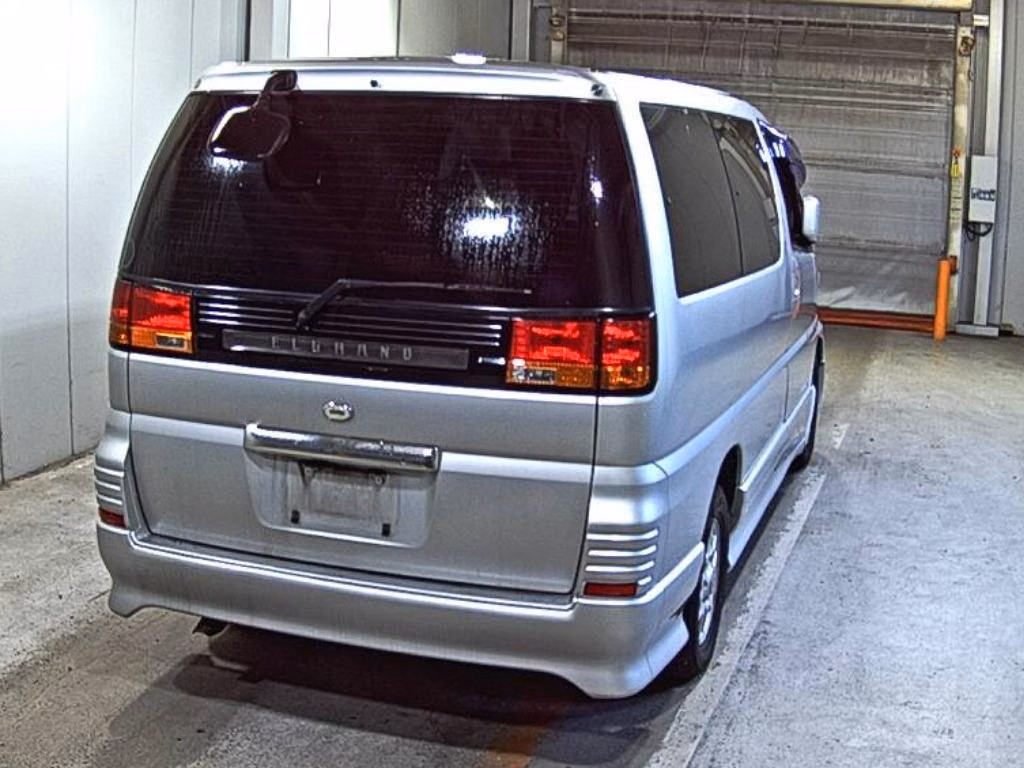 NISSAN ELGRAND