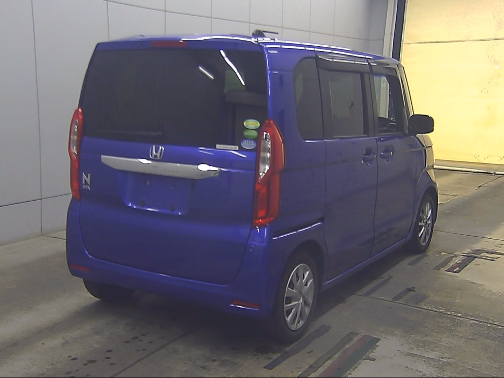 HONDA N-BOX