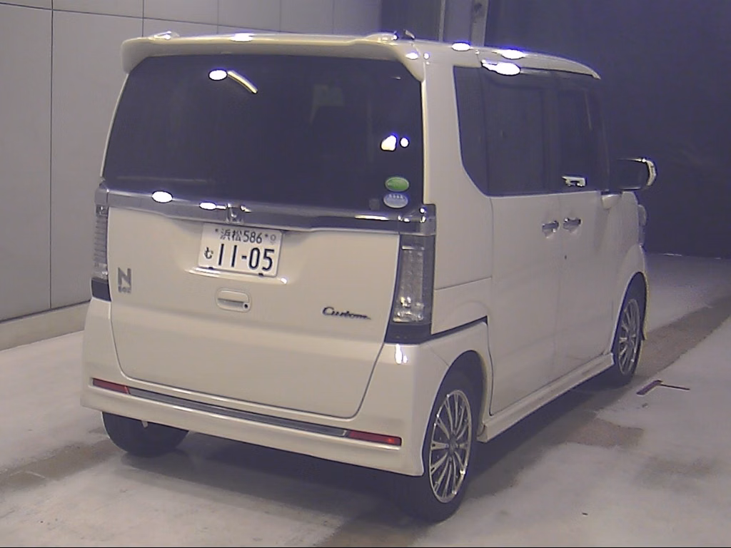 HONDA N-BOX