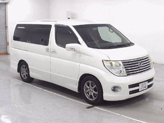 NISSAN ELGRAND