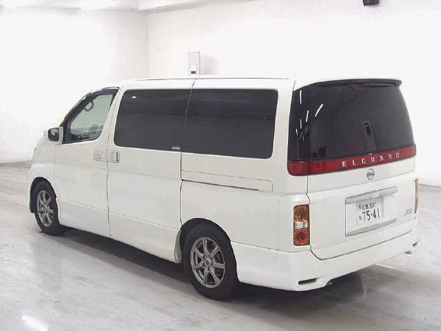 NISSAN ELGRAND