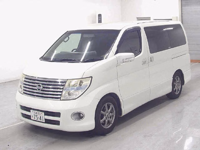 NISSAN ELGRAND