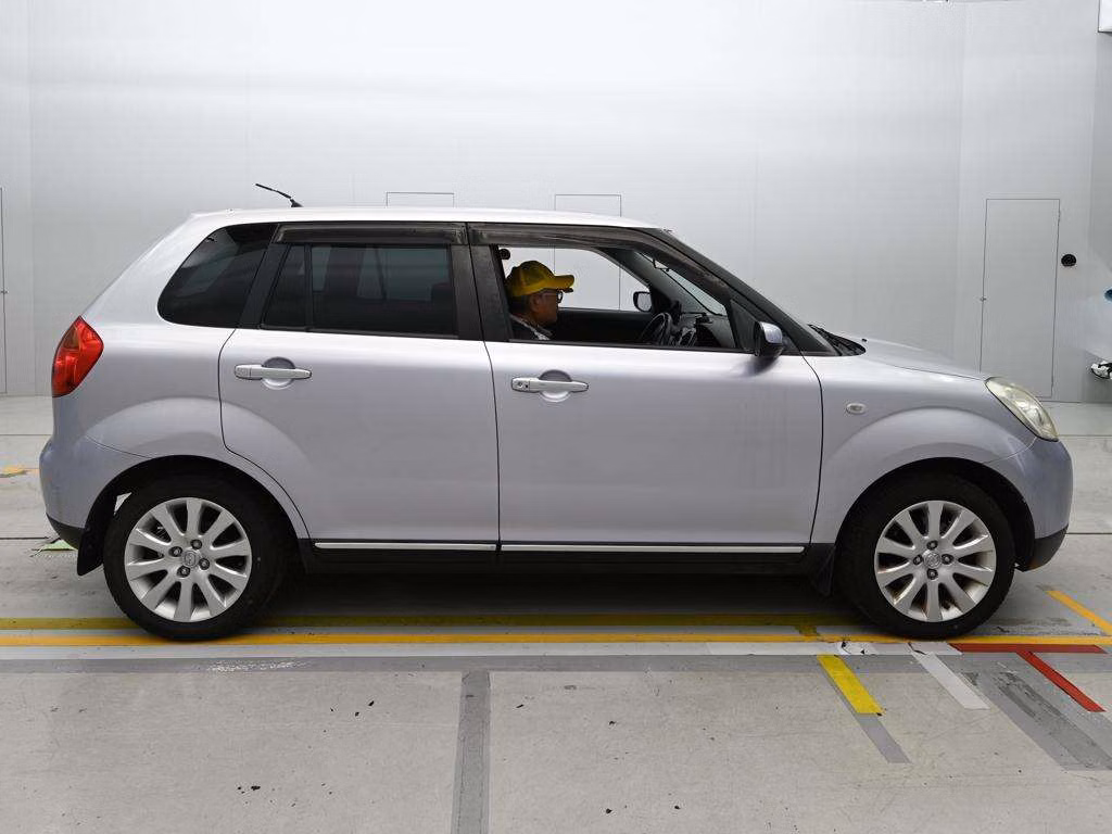 MAZDA VERISA