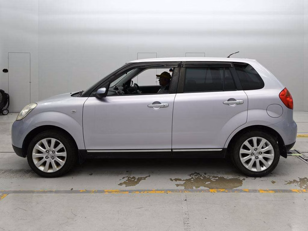MAZDA VERISA