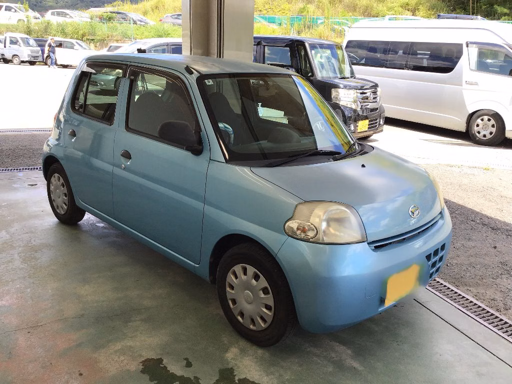 DAIHATSU ESSE