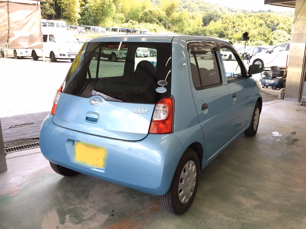 DAIHATSU ESSE