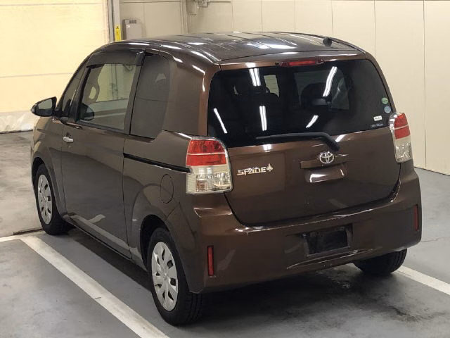TOYOTA SPADE