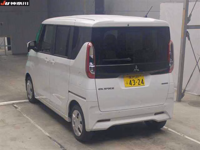 MITSUBISHI EK SPACE