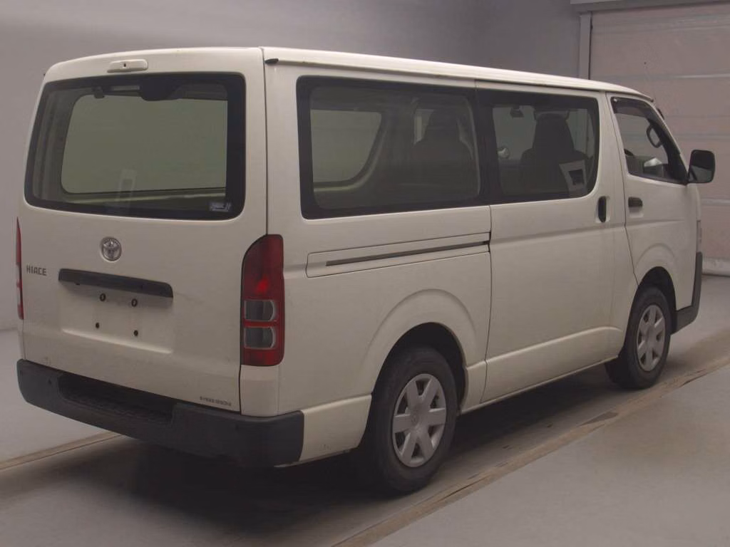 TOYOTA REGIUS ACE