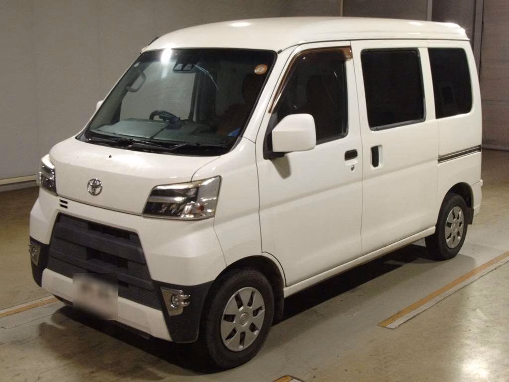TOYOTA PIXIS VAN