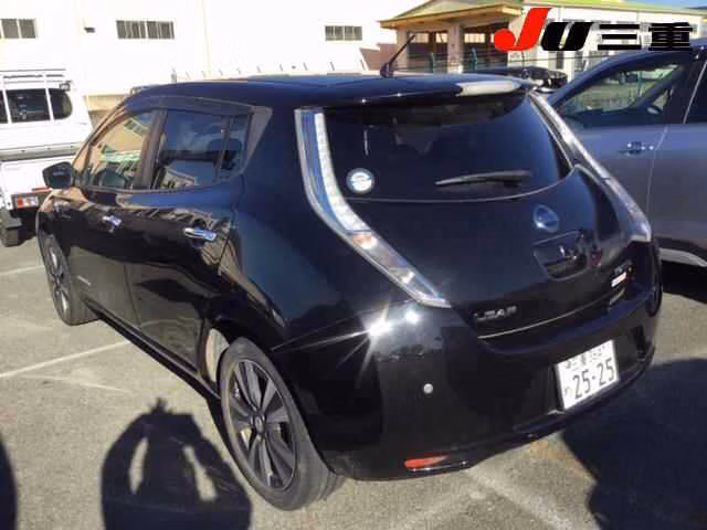 NISSAN LEAF