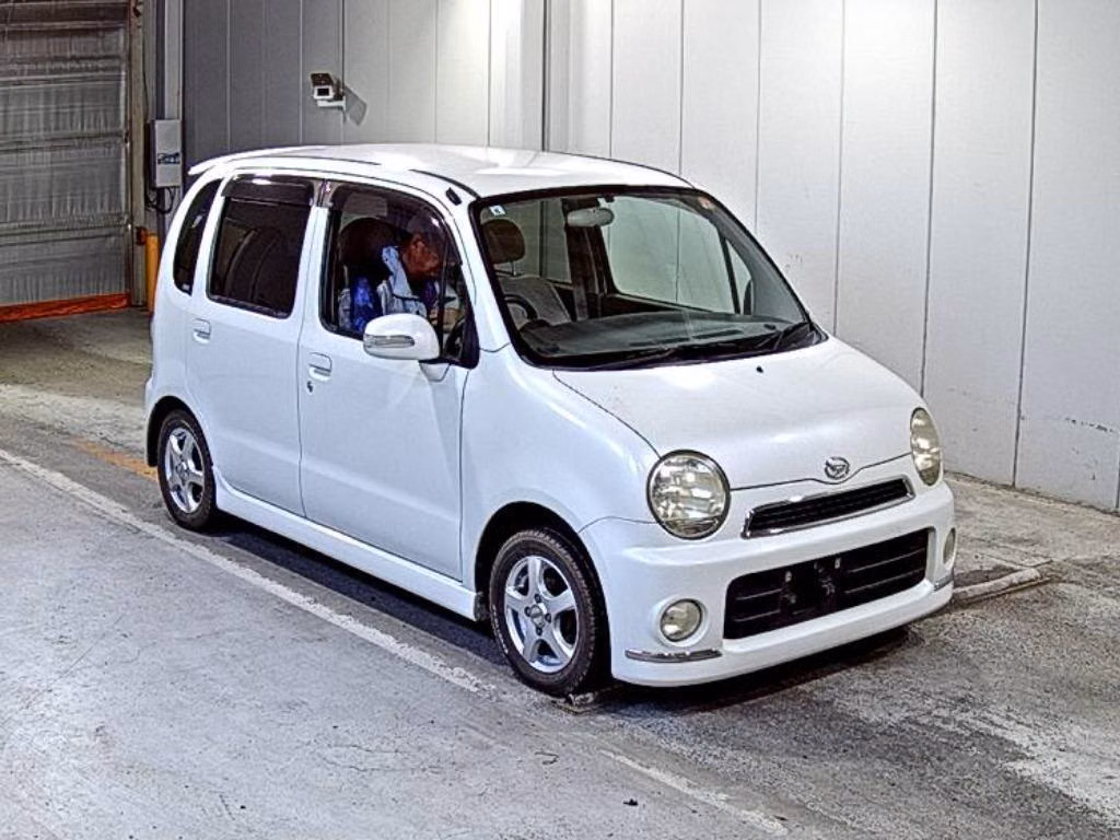 DAIHATSU MOVE LATTE