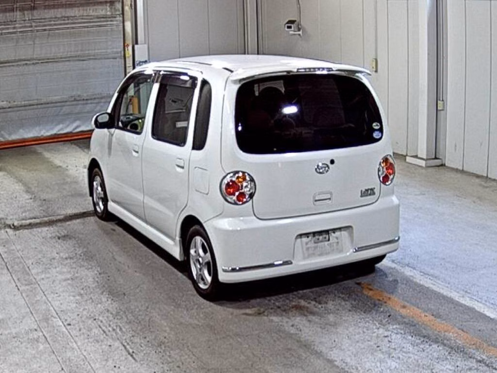 DAIHATSU MOVE LATTE