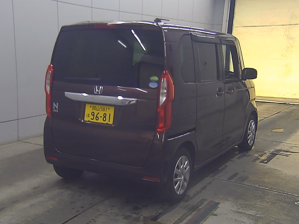 HONDA N-BOX