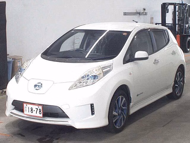 NISSAN LEAF
