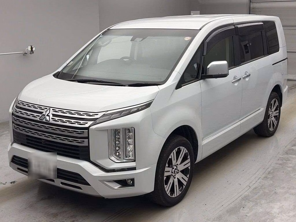 MITSUBISHI DELICA D:5