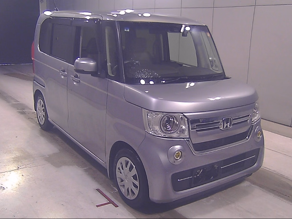 HONDA N-BOX