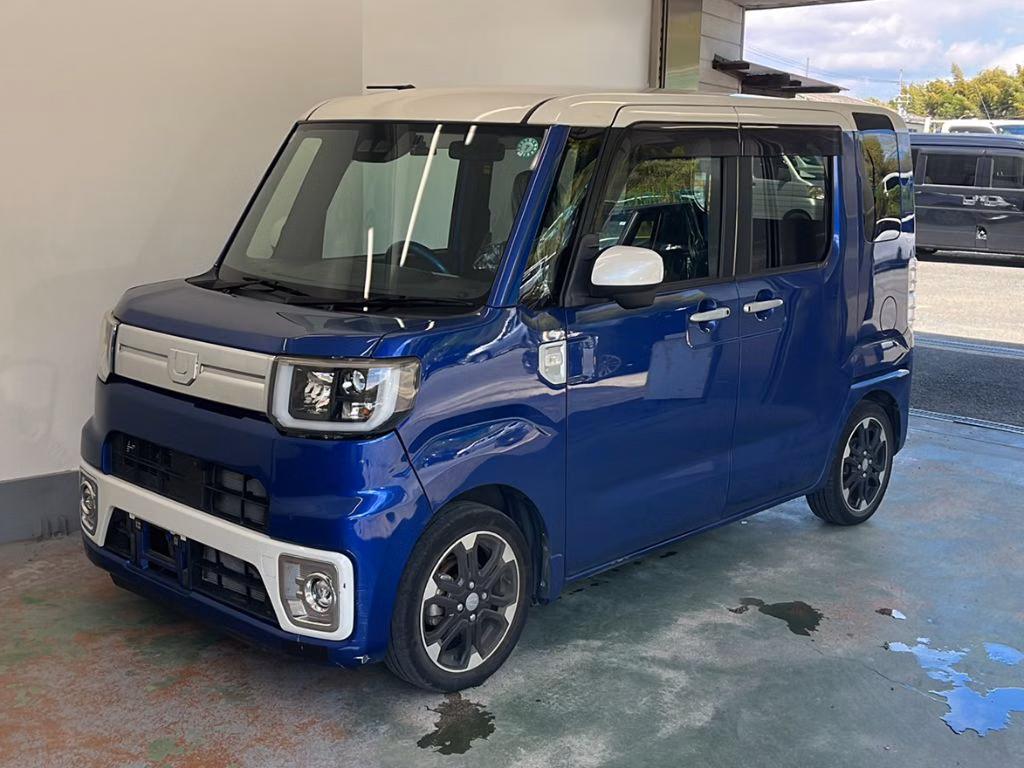 DAIHATSU WAKE