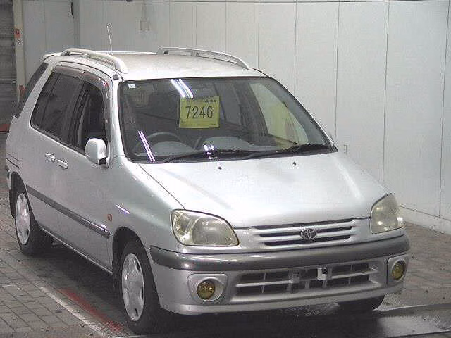 TOYOTA RAUM