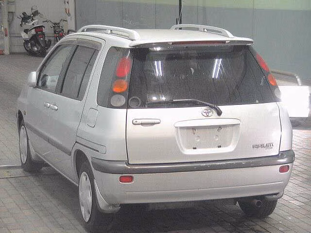 TOYOTA RAUM