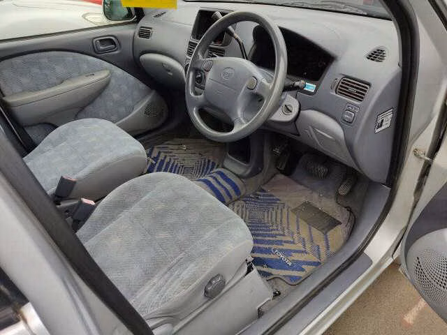 TOYOTA RAUM