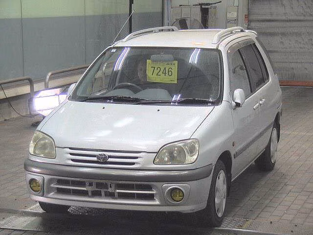 TOYOTA RAUM