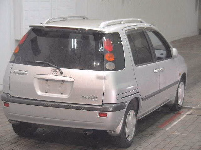 TOYOTA RAUM