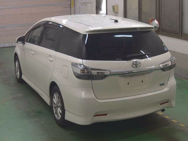 TOYOTA WISH