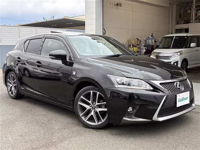 Lexus CT200h