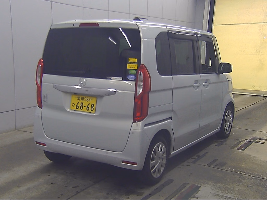 HONDA N-BOX