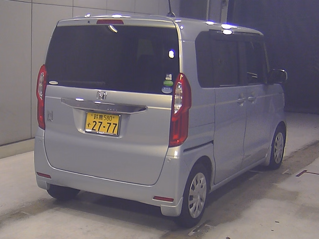 HONDA N-BOX