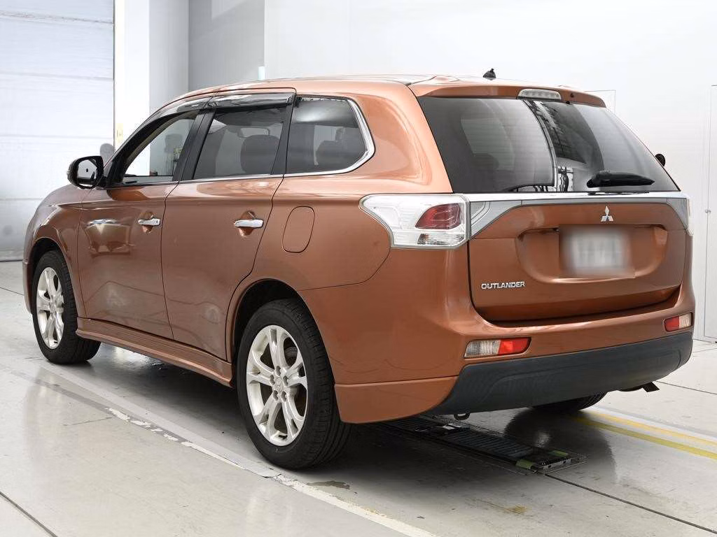 MITSUBISHI OUTLANDER