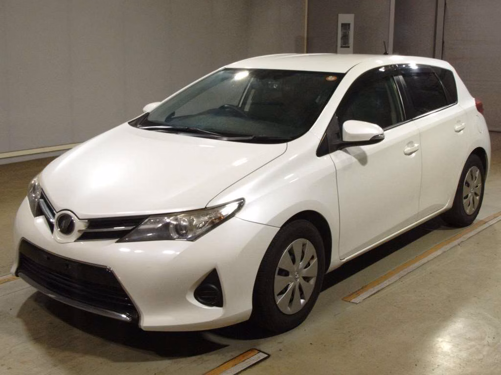 TOYOTA AURIS