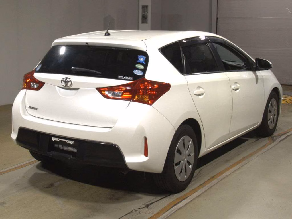 TOYOTA AURIS