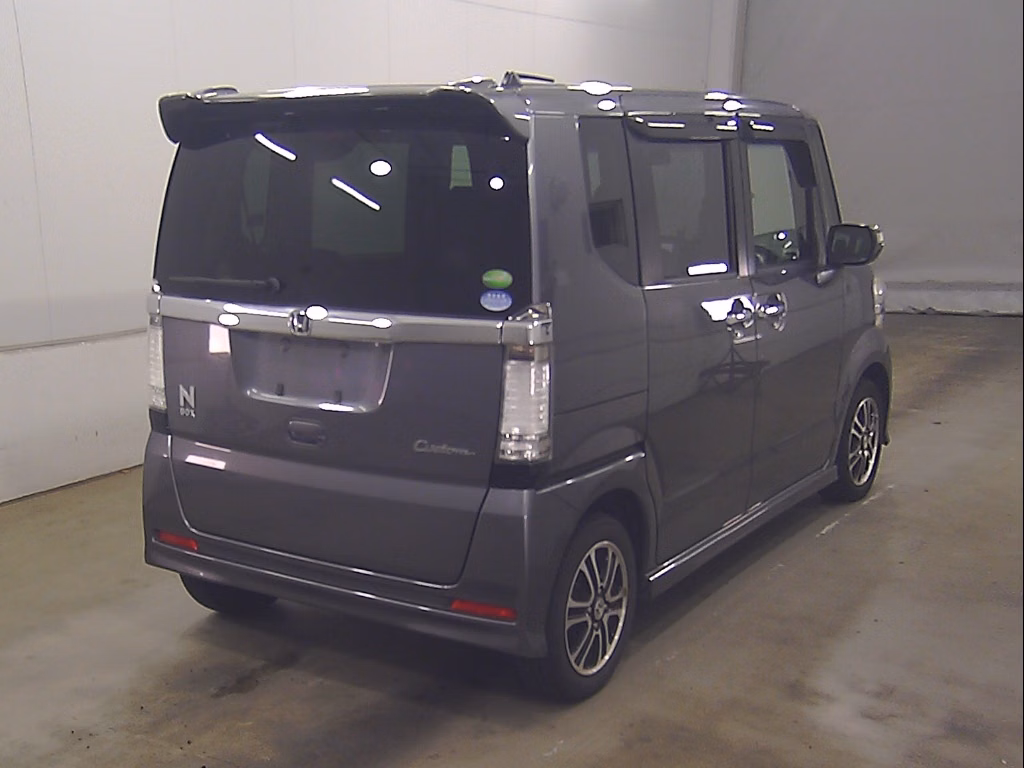 HONDA N-BOX