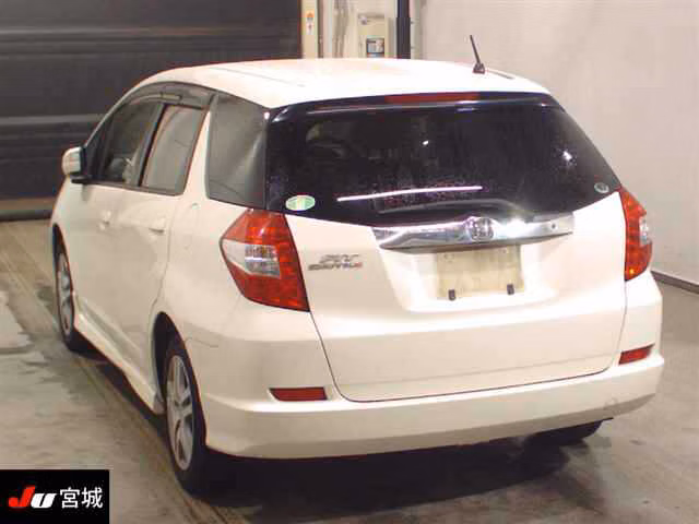 HONDA FIT SHUTTLE