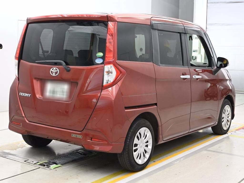 TOYOTA ROOMY