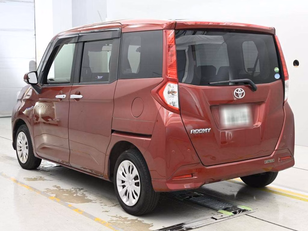TOYOTA ROOMY