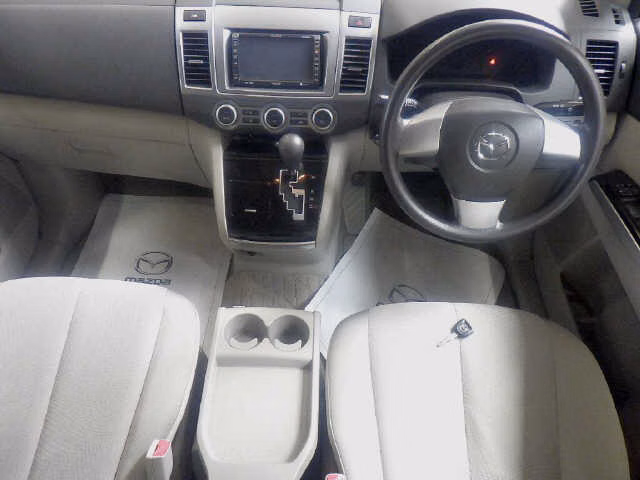MAZDA MPV