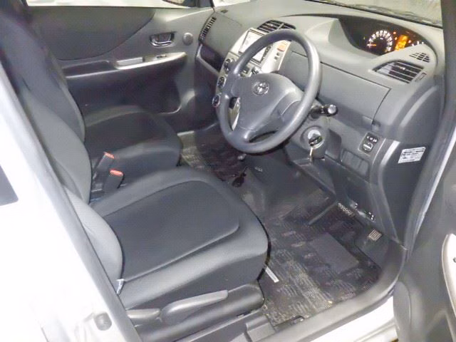 TOYOTA RACTIS
