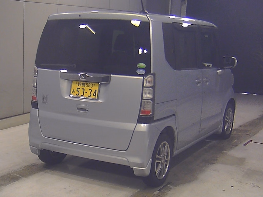 HONDA N-BOX