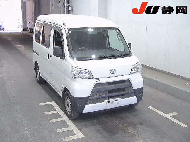 TOYOTA PIXIS VAN