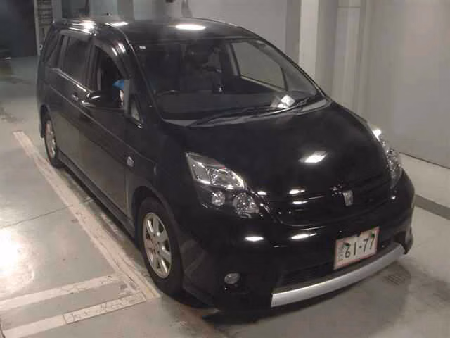 TOYOTA ISIS