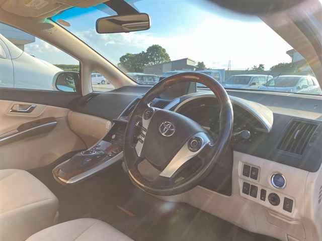 TOYOTA SAI