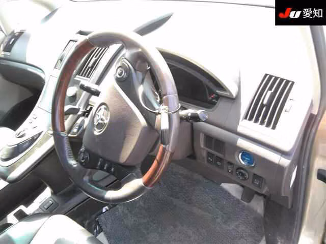 TOYOTA SAI