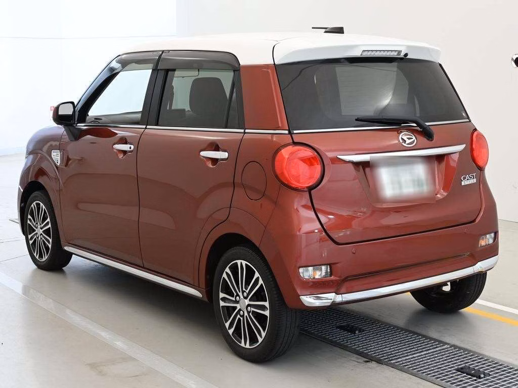 DAIHATSU CAST