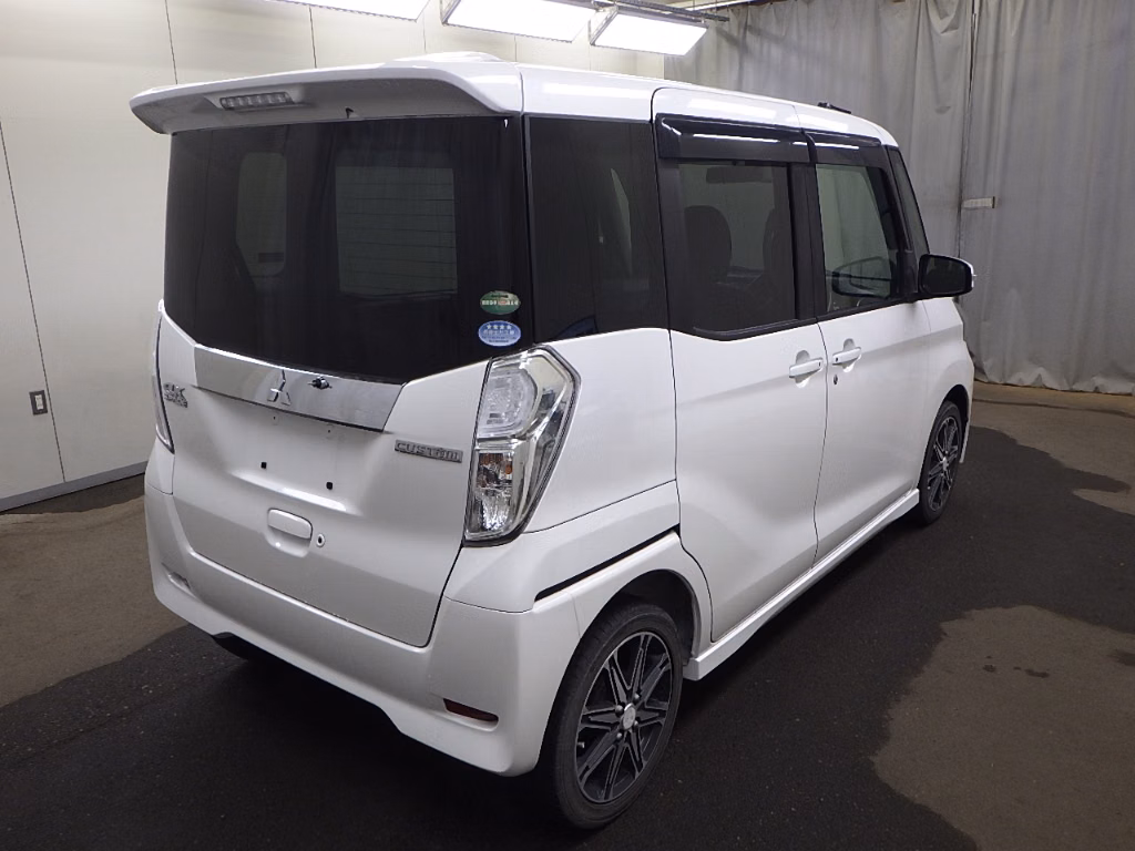 MITSUBISHI EK SPACE