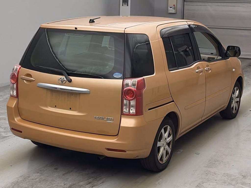 TOYOTA RAUM