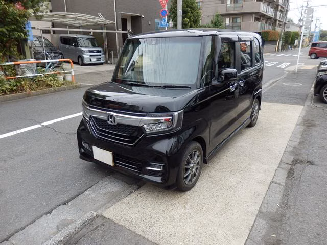 HONDA N-BOX