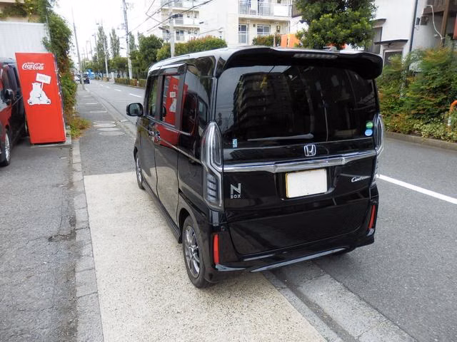 HONDA N-BOX